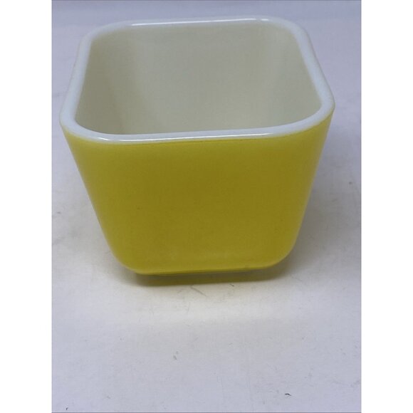 Vintage Pyrex Refrigerator Dish #501-B Yellow 1-1/2 Cup No Lid - Picture 5 of 10